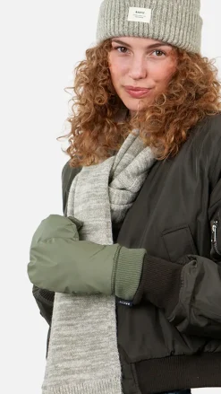 Alyssie Mitts