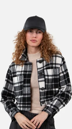 Courtnie Cap