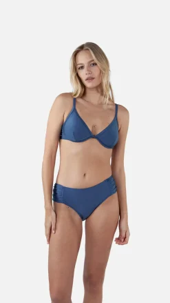 Isla Wire Triangle