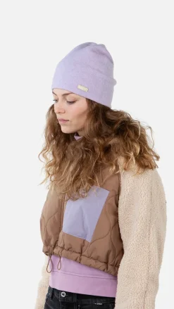 Snowfinch Beanie